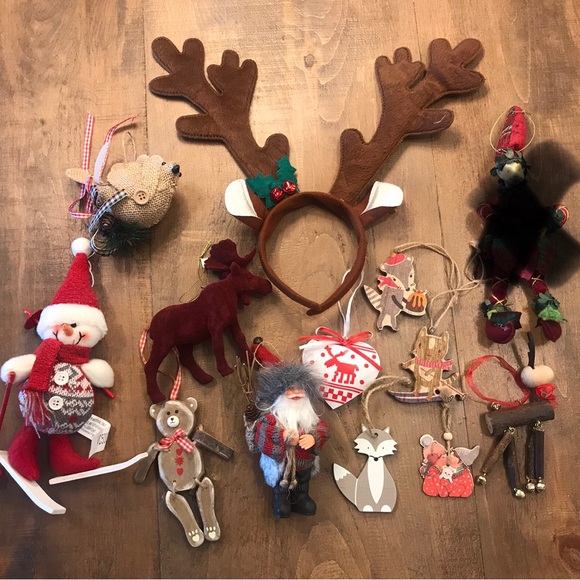 Festive Christmas Decorations Set - Picture 3 of 6